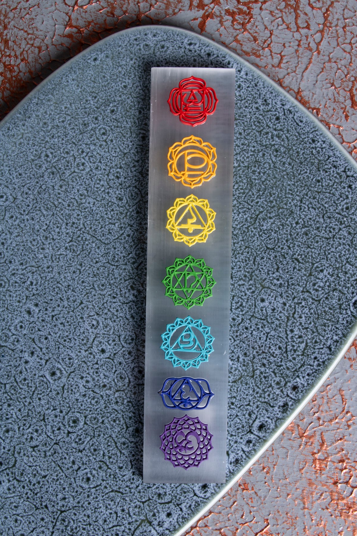 7 Çakra Kabartmalı Selenit Enerji Paneli