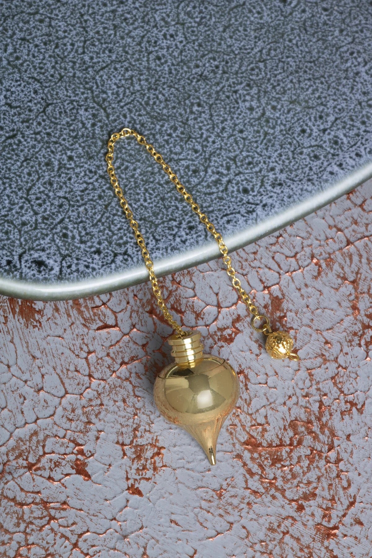 Altın Renkli Pirinç Taşı İçi Açılan Pandül Sarkaç