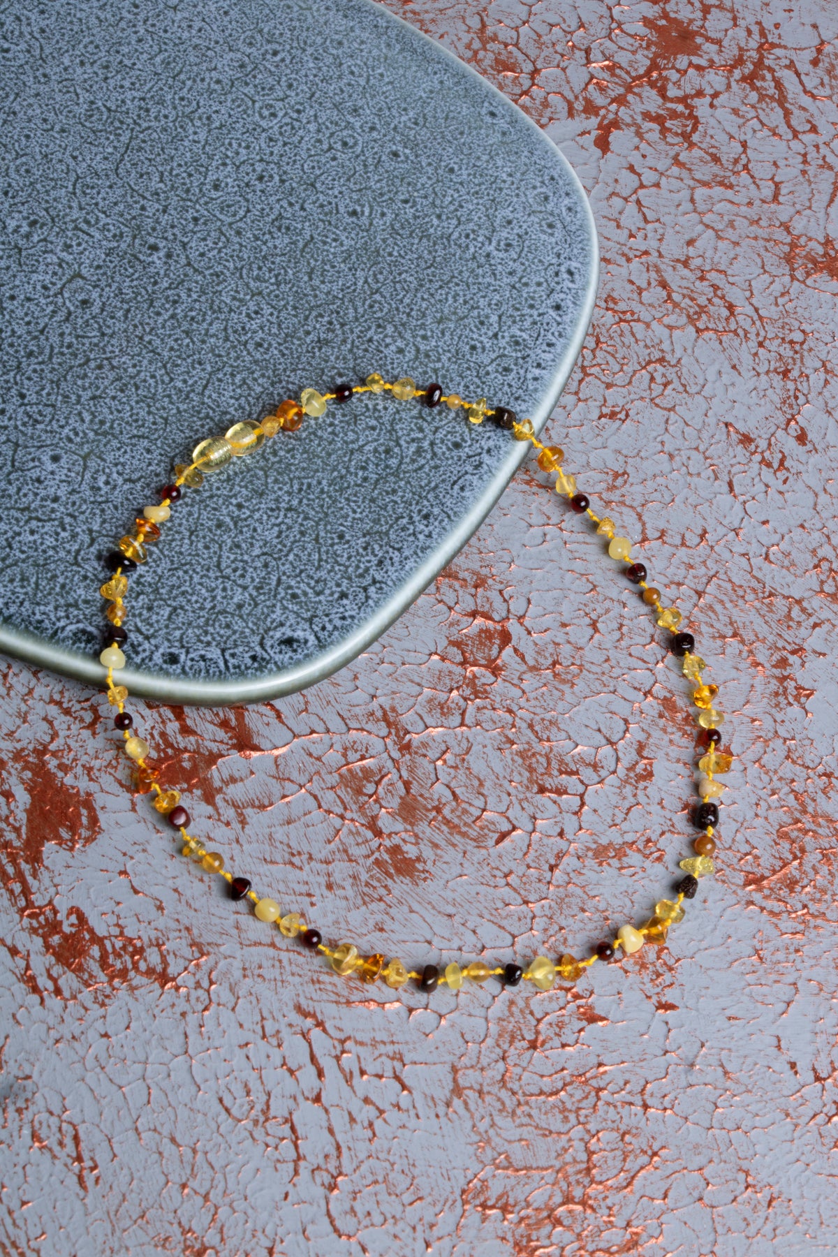 Bebek Kehribar Kolye