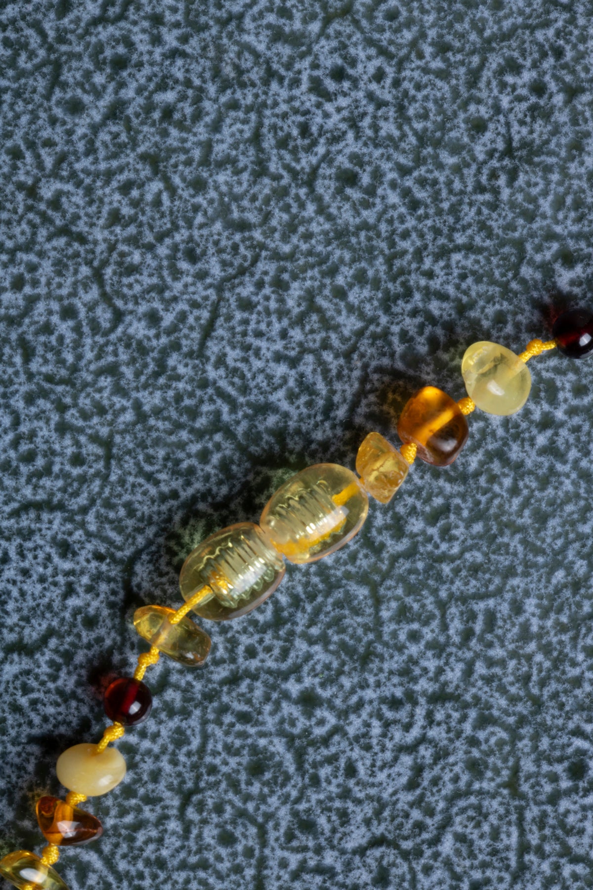 Bebek Kehribar Kolye