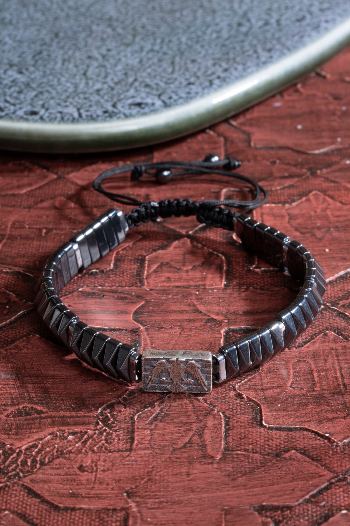 Çift Başlı Selçuklu Kartal Gümüş Aparatlı Hematit Doğal Taş Makrome Bileklik