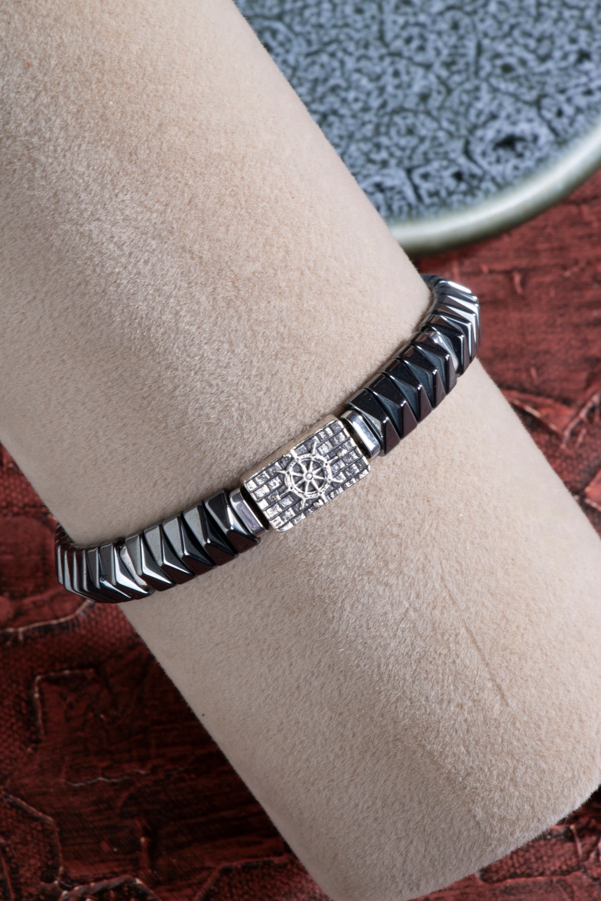 Dümen Gümüş Aparatlı Hematit Doğal Taş Makrome Bileklik