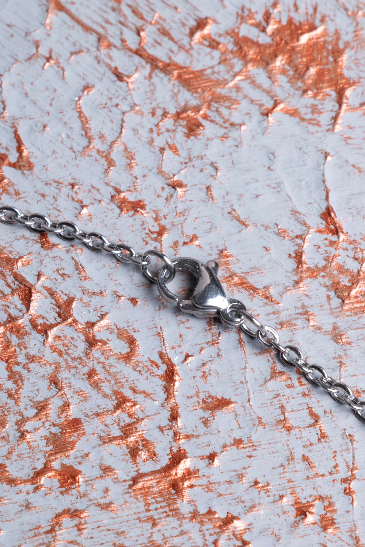 Fasetli Kesim Pembe Kuvars Zincirli Esans Şişesi Kolye