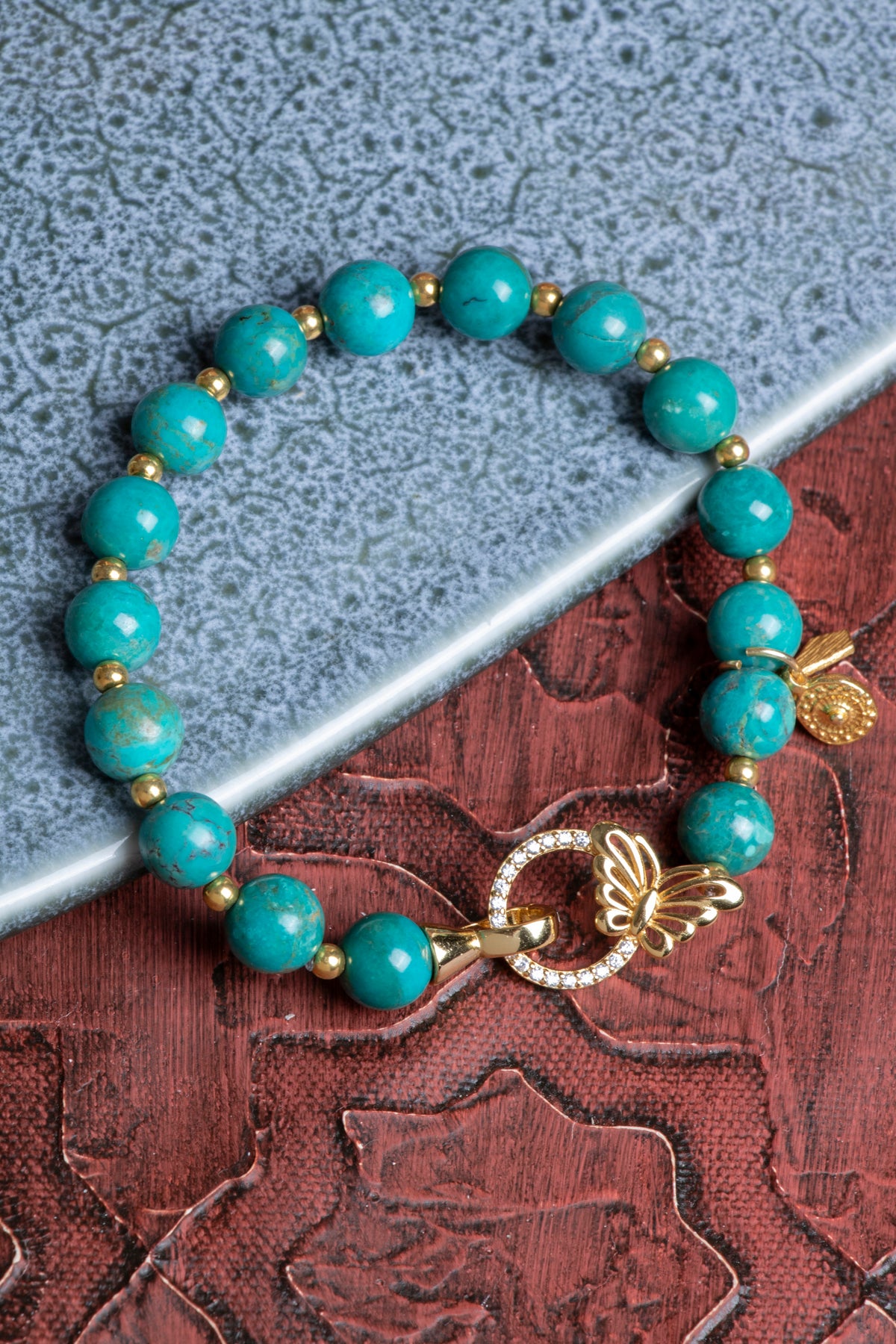 Firuze ( Turkuaz ) Kelebek Motifli Gümüş Kilitli Bileklik