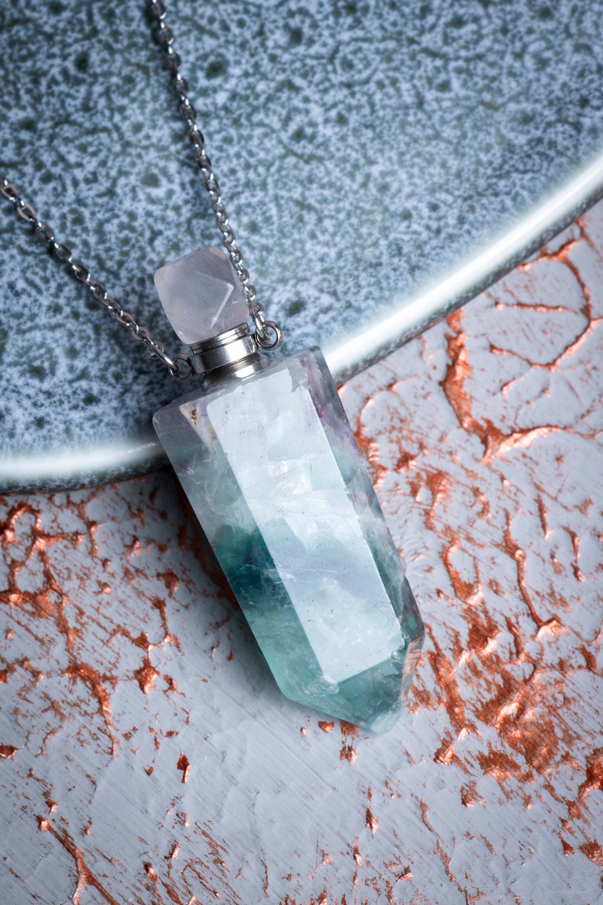 Florit Taşı Zincirli Esans Şişesi Kolye