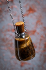 Kaplan Gözü Zincirli Esans Şişesi Kolye