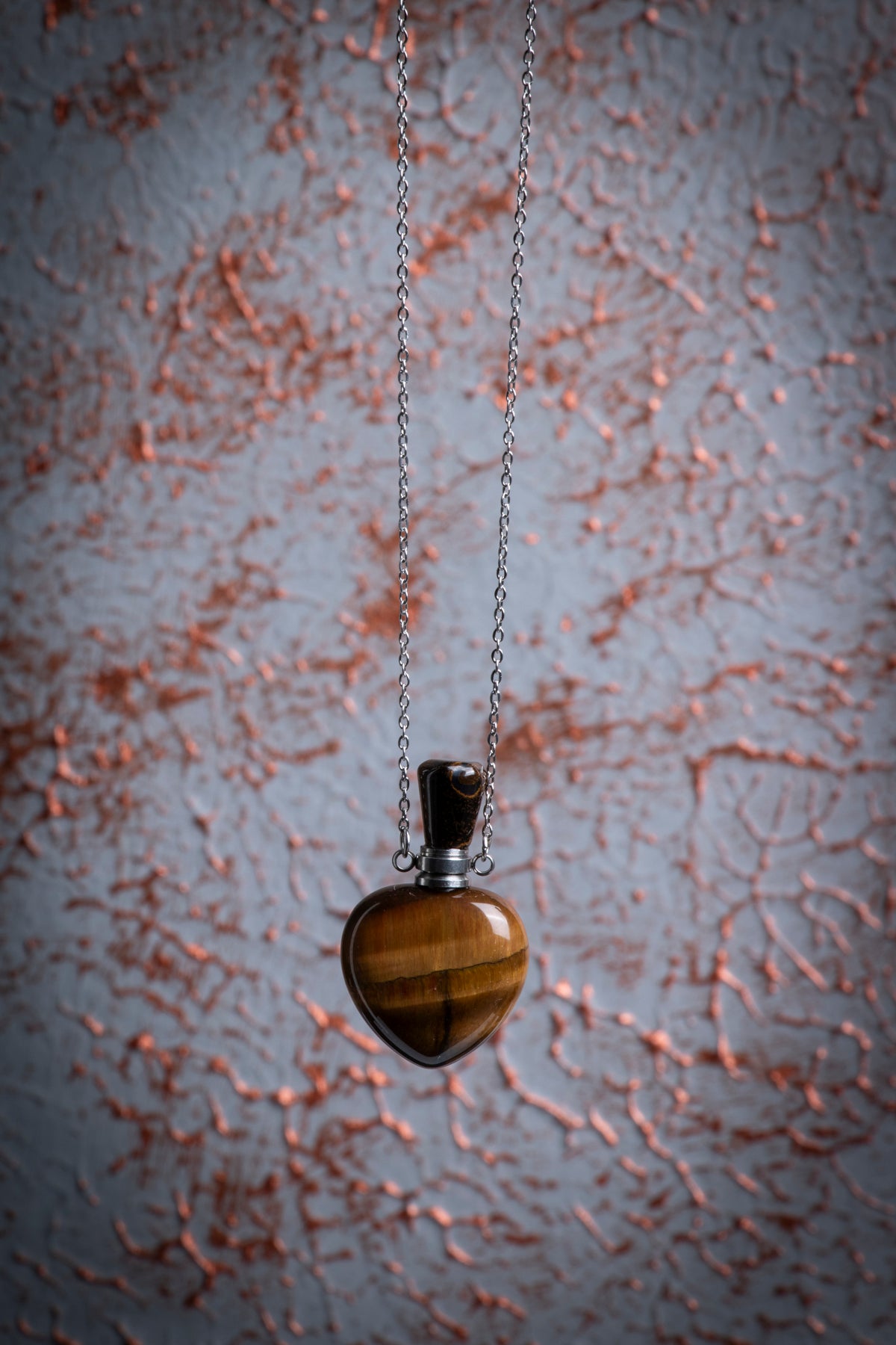 Kaplan Gözü Doğal Taş Zincirli Kalp Esans Şişesi Kolye