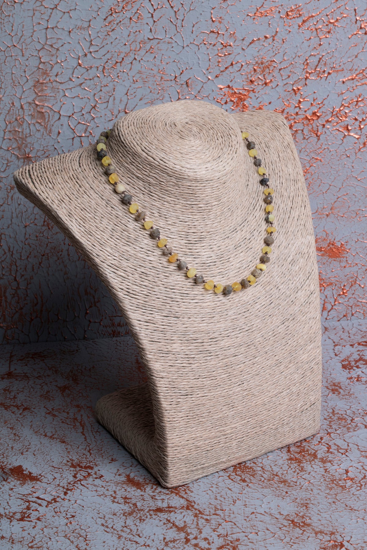 Mat Çocuk Kehribar Kolye