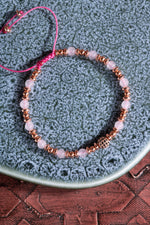 Pembe Kuvars &amp; Hematit &amp; Zirkon Aparat Doğal Taş Makrome Bileklik