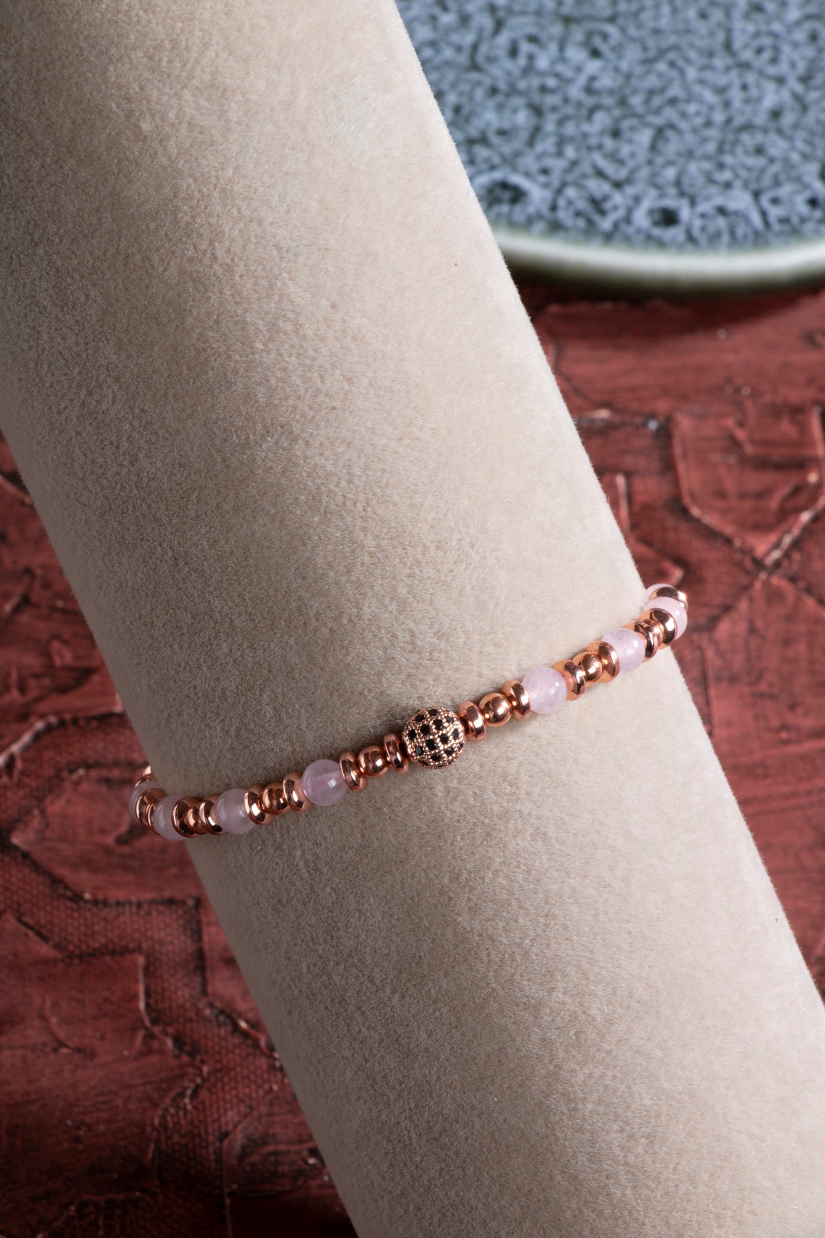 Pembe Kuvars &amp; Hematit &amp; Zirkon Aparat Doğal Taş Makrome Bileklik