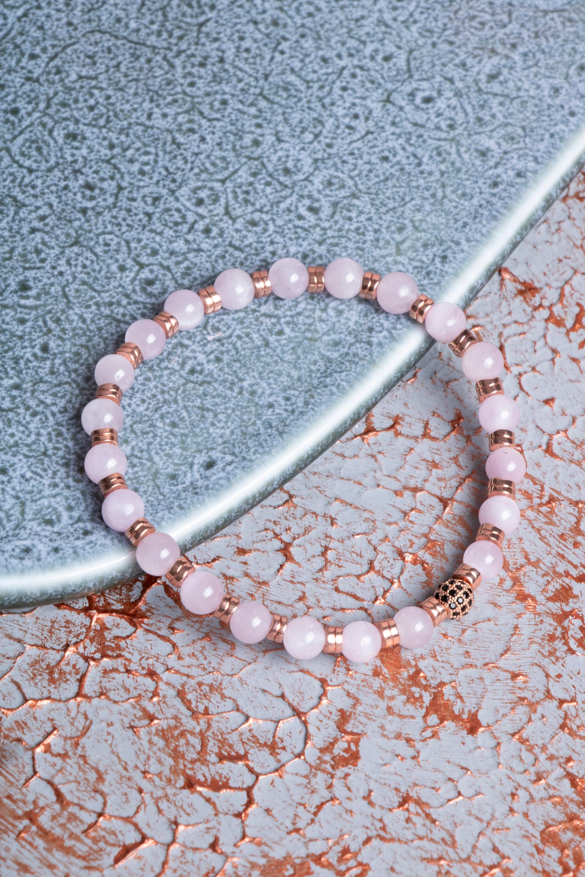 Pembe Kuvars &amp; Hematit &amp; Zirkon Aparatlı Bileklik