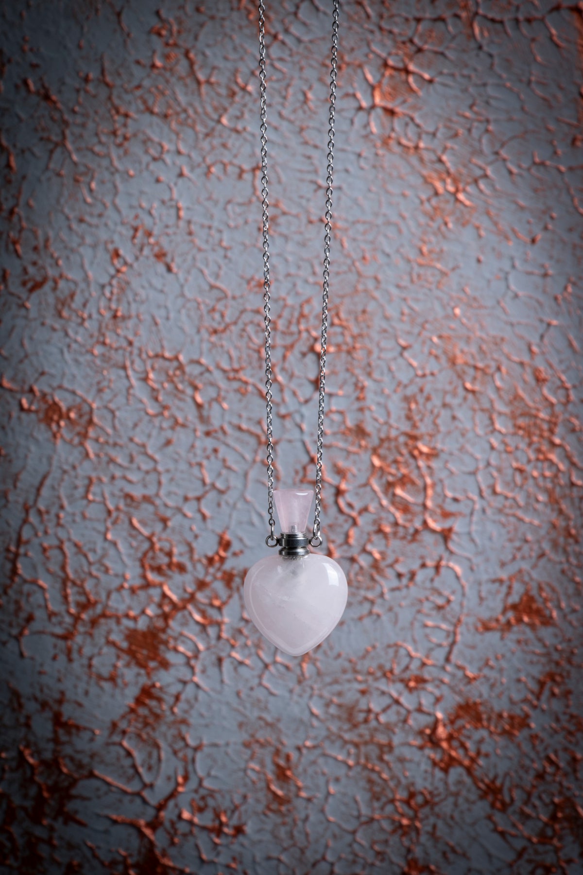 Pembe Kuvars Doğal Taş Kalp Esans Şişesi Kolye