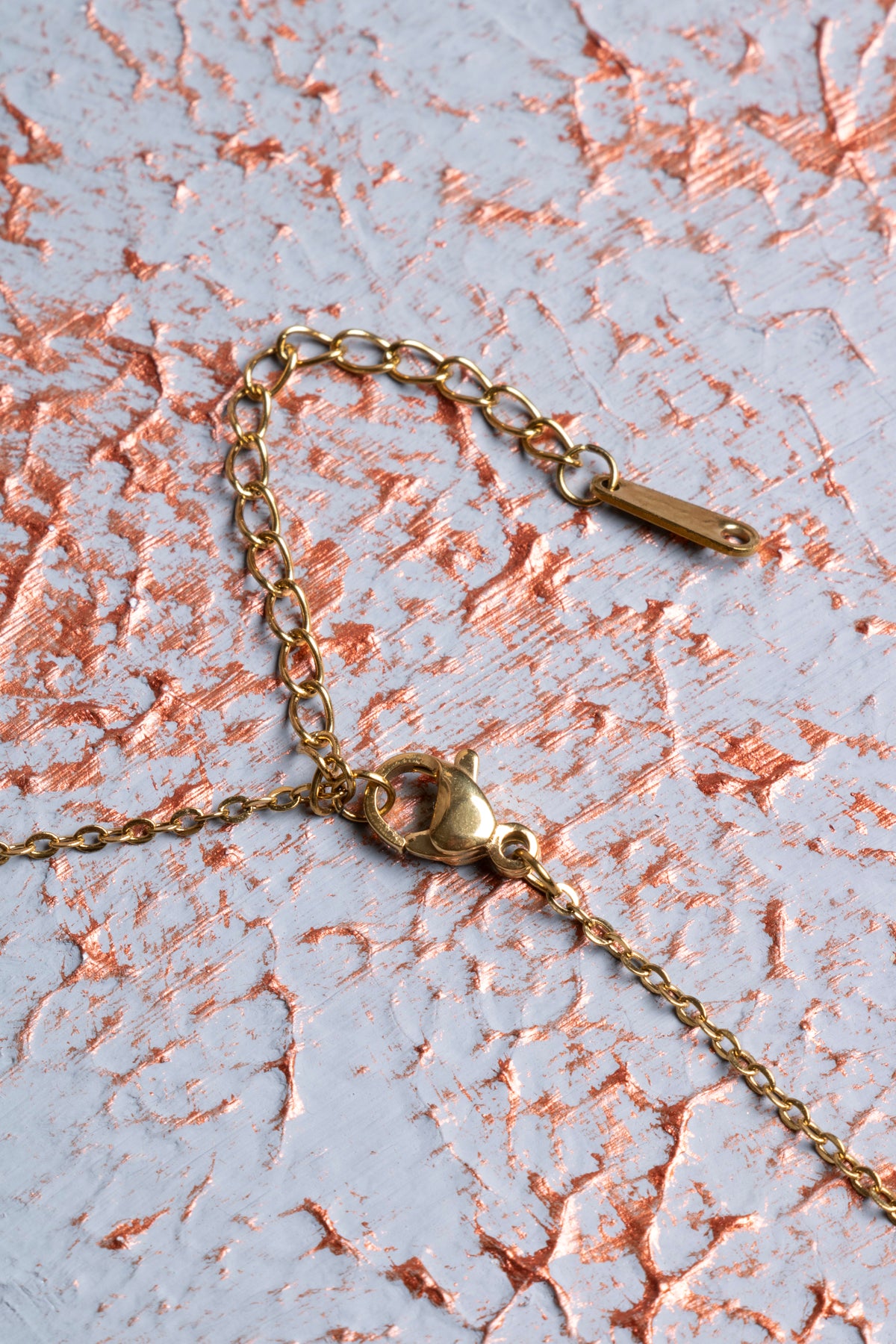 Pembe Kuvars Doğal Taş Altın Zincirli Kalp Esans Şişesi Kolye