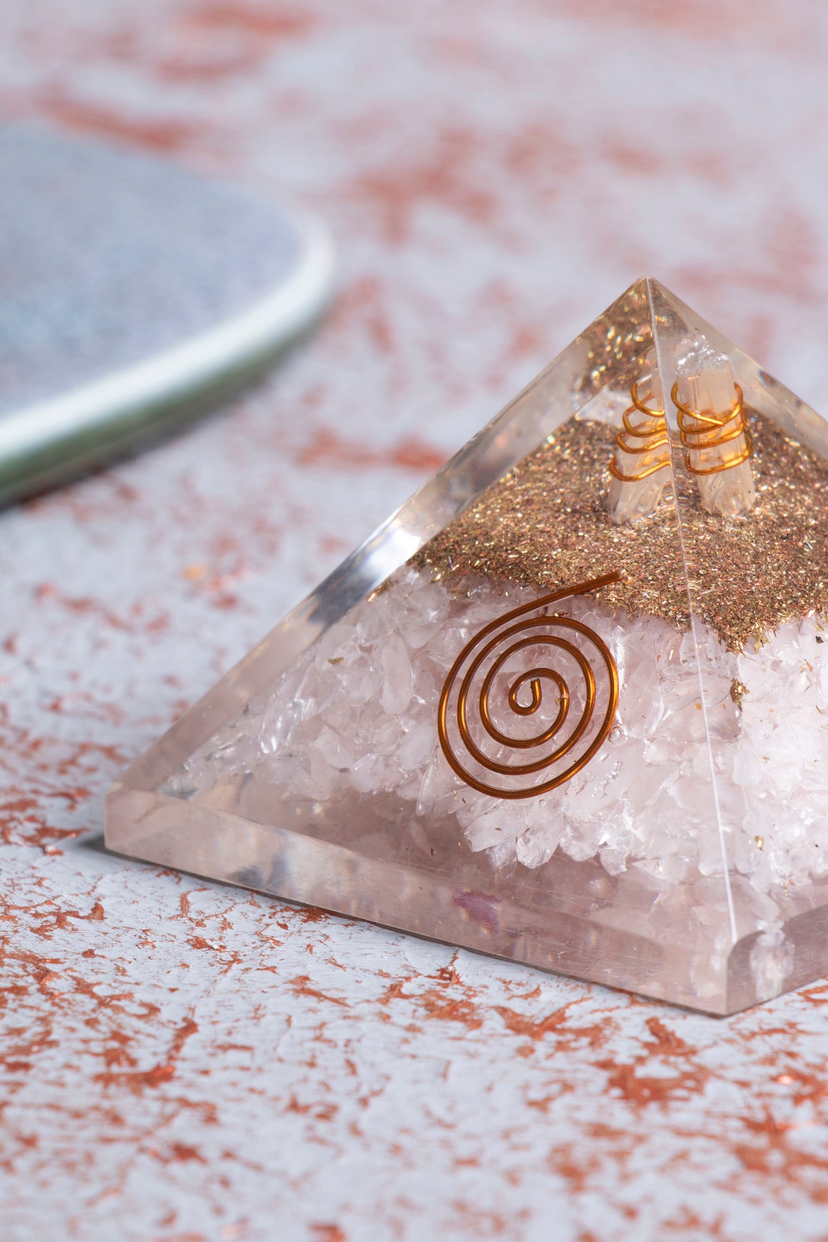 Pembe Kuvars Piramit 3