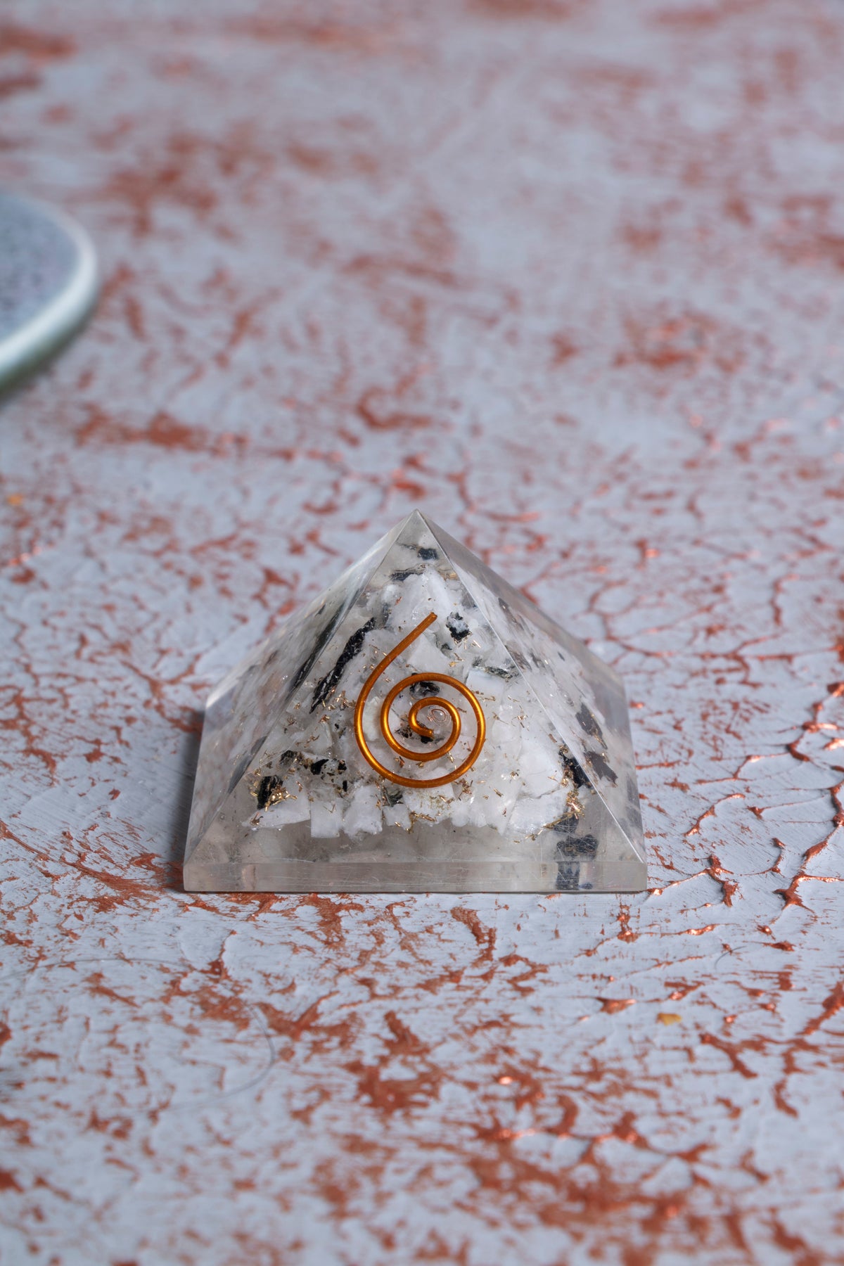 Sertifikalı Ay Taşı Piramit