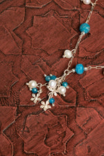 Sertifikalı Doğal Apatit ve İnci Kolye – İlham, Zarafet ve Ruhsal Denge