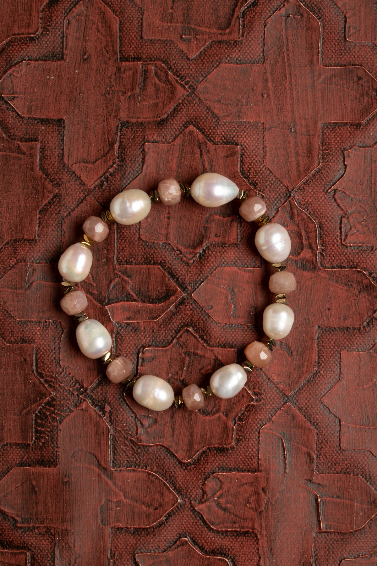 Sertifikalı Doğal Güneş Taşı, İnci ve Hematit Bileklik – Enerji, Zarafet ve Denge