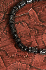 Sertifikalı Doğal Hematit Taşı Makrome Bileklik – Koruma, Denge ve Şıklık