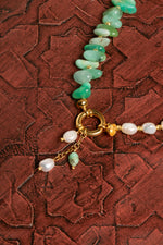 Sertifikalı Doğal İnci ve Krizopras Kolye – Zarafet, Yenilenme ve Ruhsal Denge