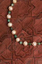 Sertifikalı Doğal İnci ve Zümrüt Kolye – Zarafet, Asalet ve Doğanın Gücü