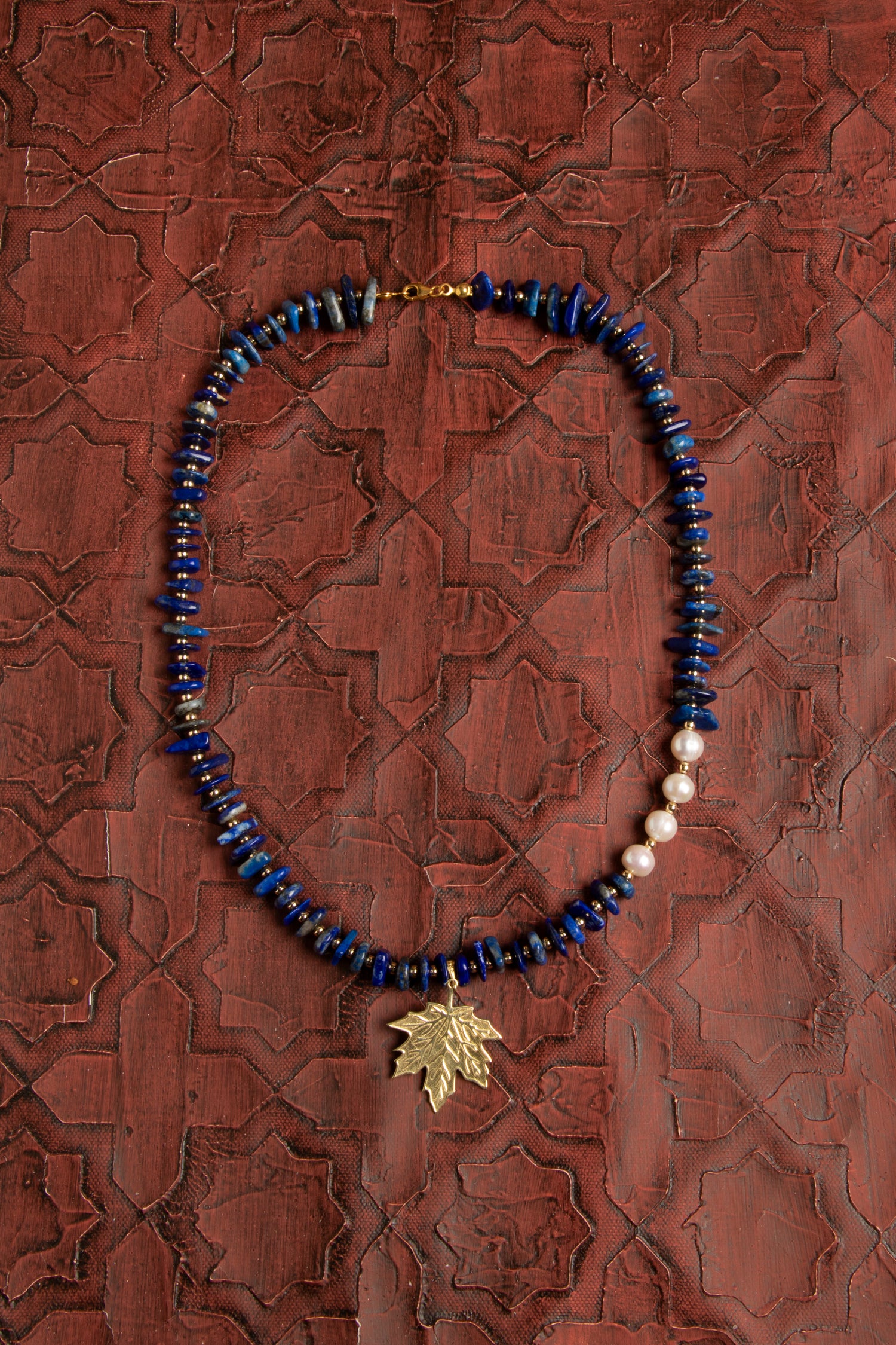 Sertifikalı Doğal Lapis Lazuli ve İnci Kolye – Bilgelik, Zarafet ve Doğanın İlhamı