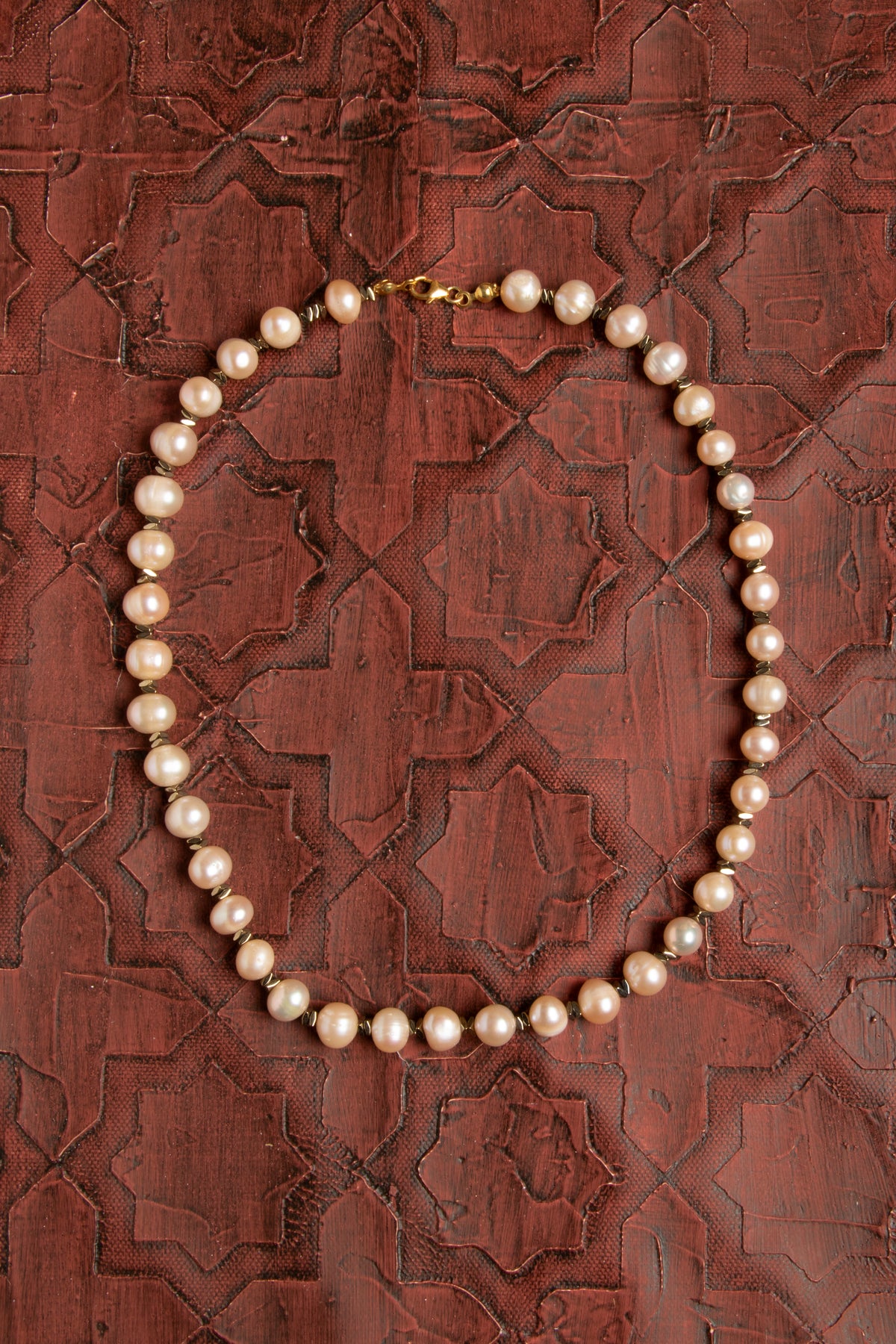 Sertifikalı Doğal Pembe İnci ve Hematit Kolye – Zarafet, Denge ve Koruma