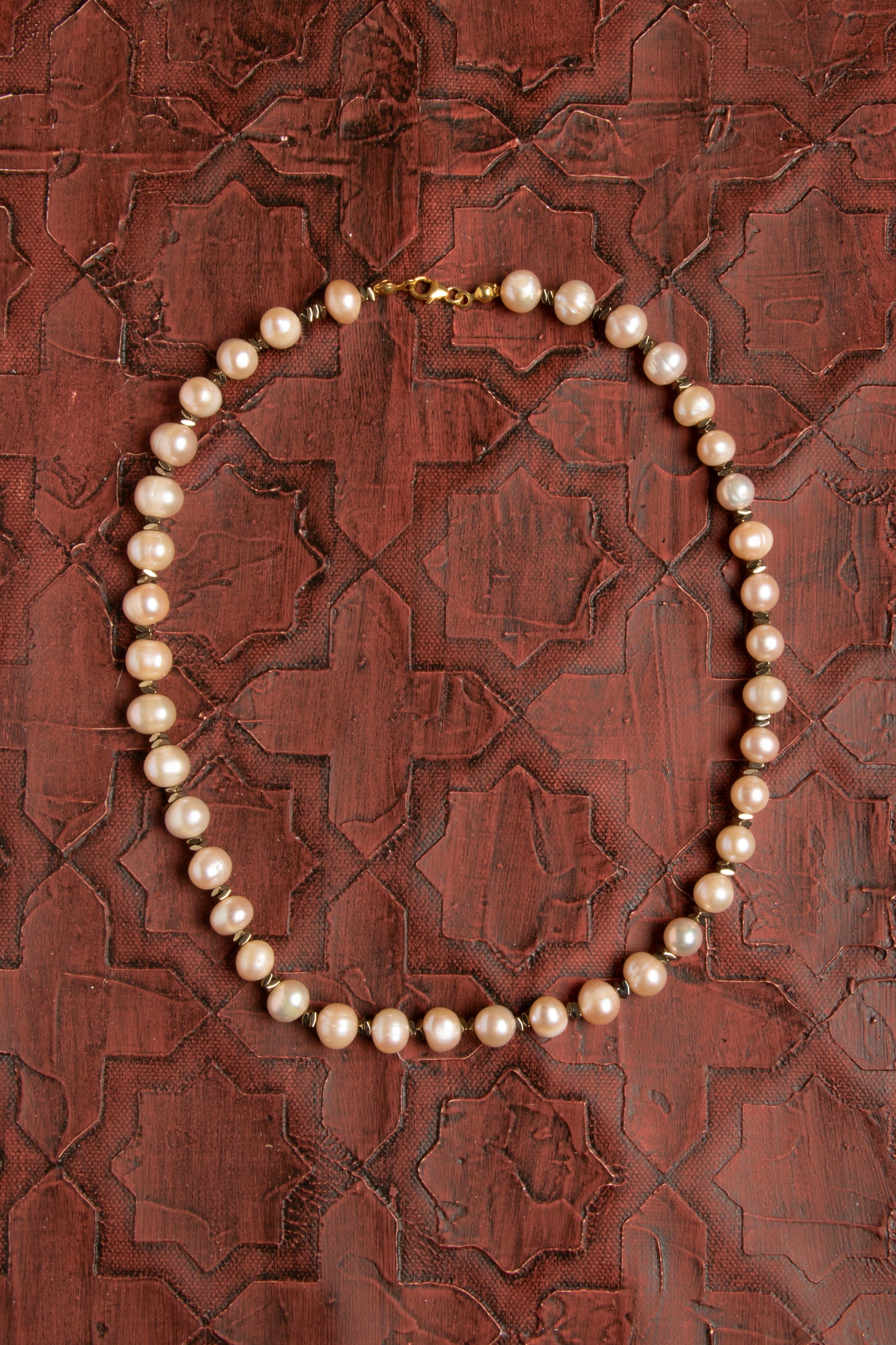 Sertifikalı Doğal Pembe İnci ve Hematit Kolye – Zarafet, Denge ve Koruma