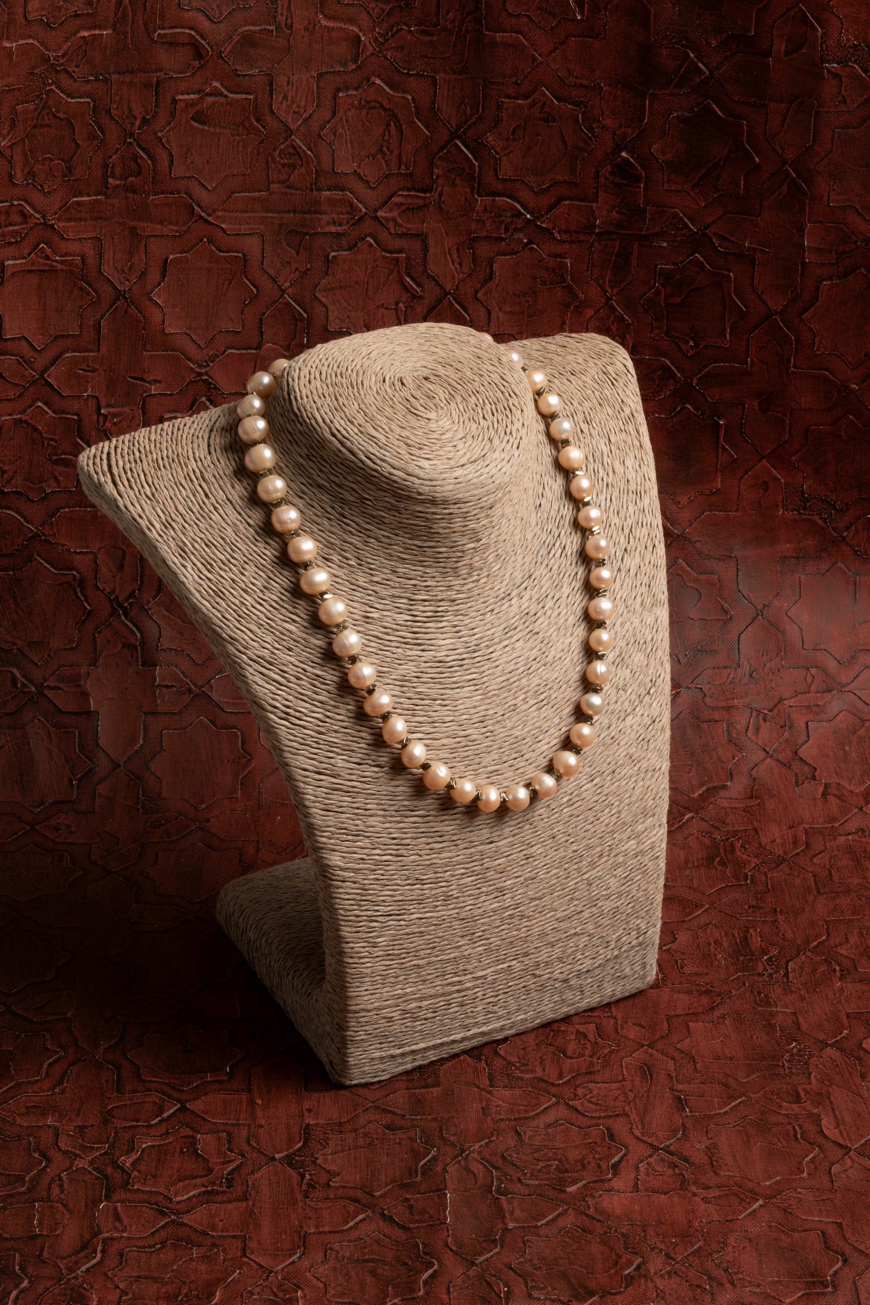 Sertifikalı Doğal Pembe İnci ve Hematit Kolye – Zarafet, Denge ve Koruma