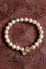 Sertifikalı Doğal Pembe İnci ve Sitrin Bileklik – Gümüş Charm Detaylı | Saff Doğal Taş