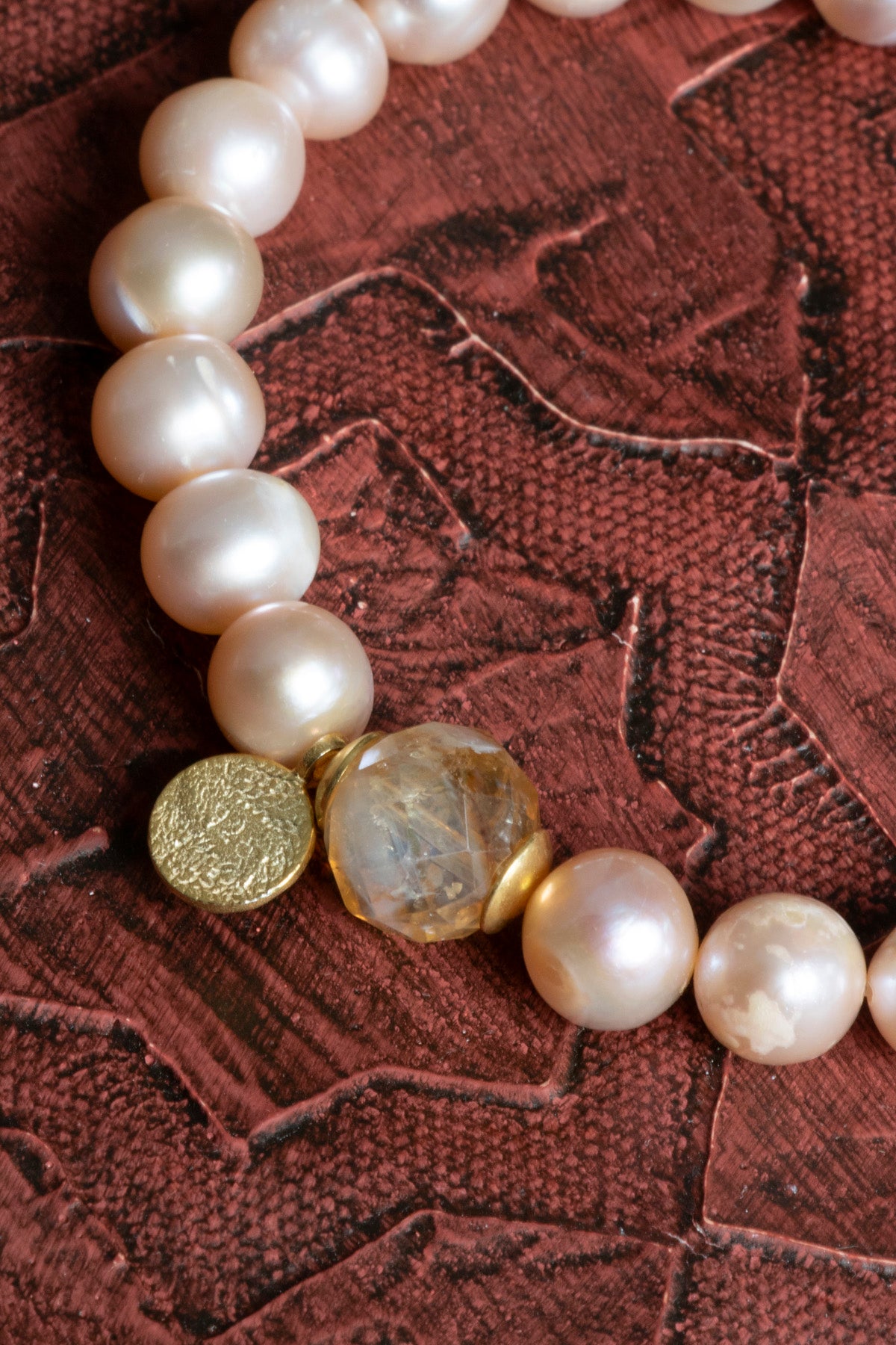 Sertifikalı Doğal Pembe İnci ve Sitrin Bileklik – Gümüş Charm Detaylı | Saff Doğal Taş