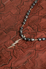 Sertifikalı Doğal Siyah İnci Kolye – Güç, Zarafet ve Özgünlük