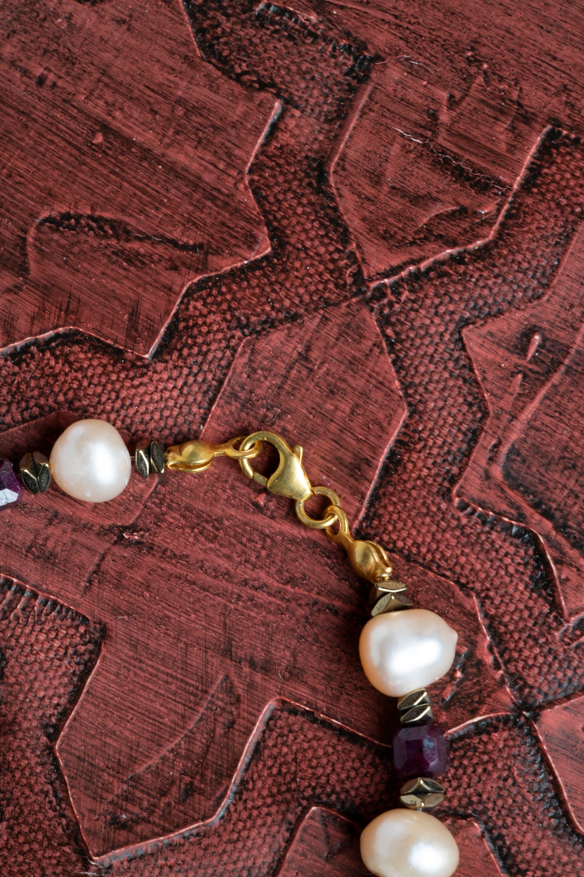 Sertifikalı İnci ve Yakut Doğal Taş Bileklik – Gümüş Kaplama