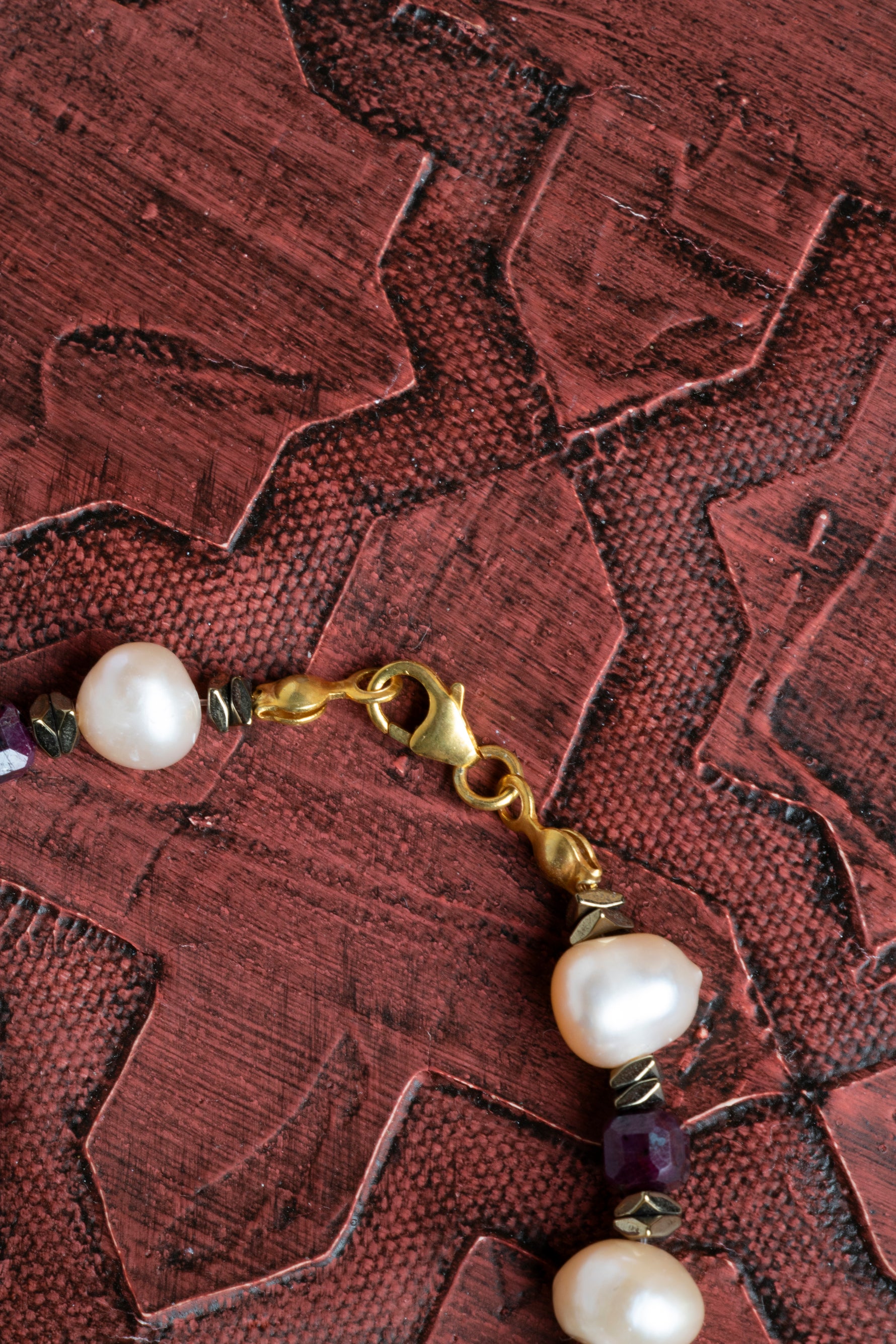 Sertifikalı İnci ve Yakut Doğal Taş Bileklik – Gümüş Kaplama