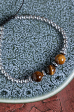 Sertifikalı Kaplan Gözü &amp; Hematit Doğal Taş Makrome Bileklik