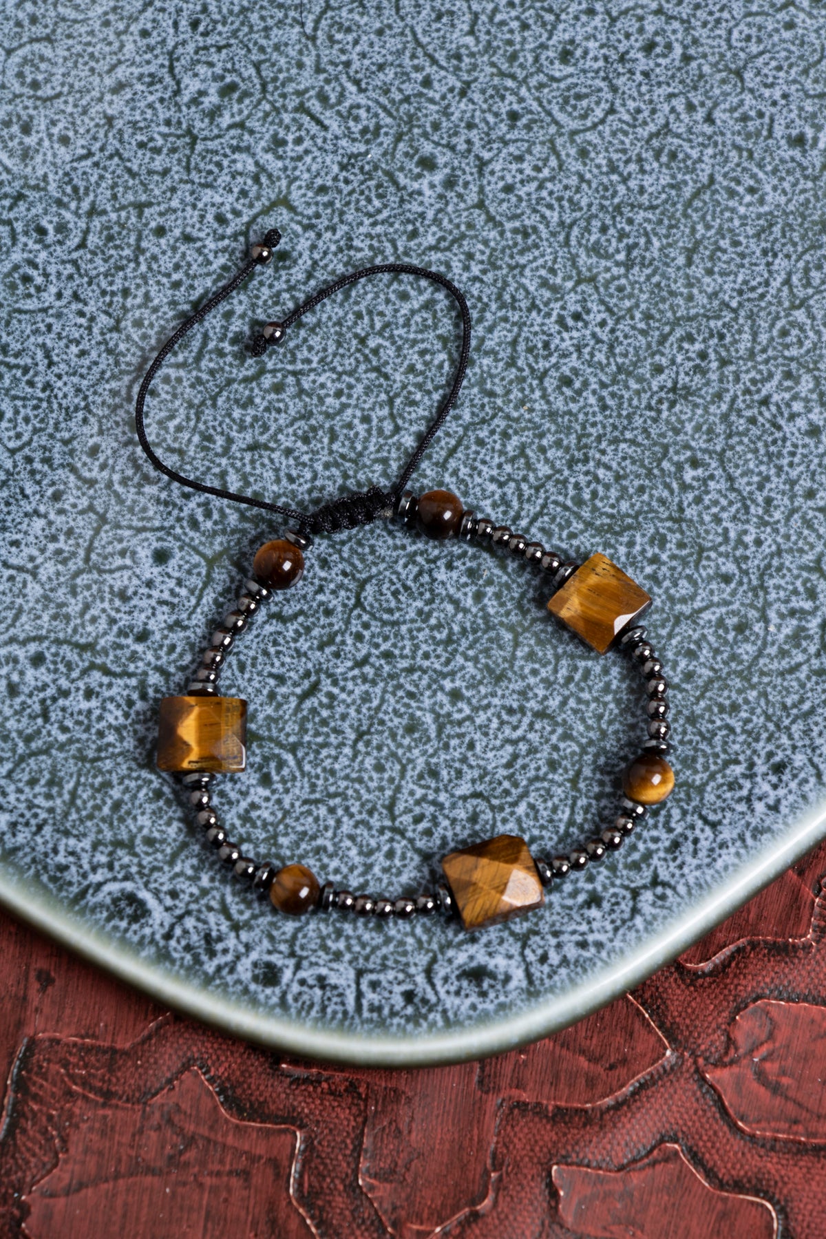 Sertifikalı Kaplan Gözü &amp; Hematit Doğal Taşlı Makrome Bileklik