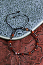 Sertifikalı Kırmızı Akik &amp; Hematit Doğal Taş Makrome Bileklik