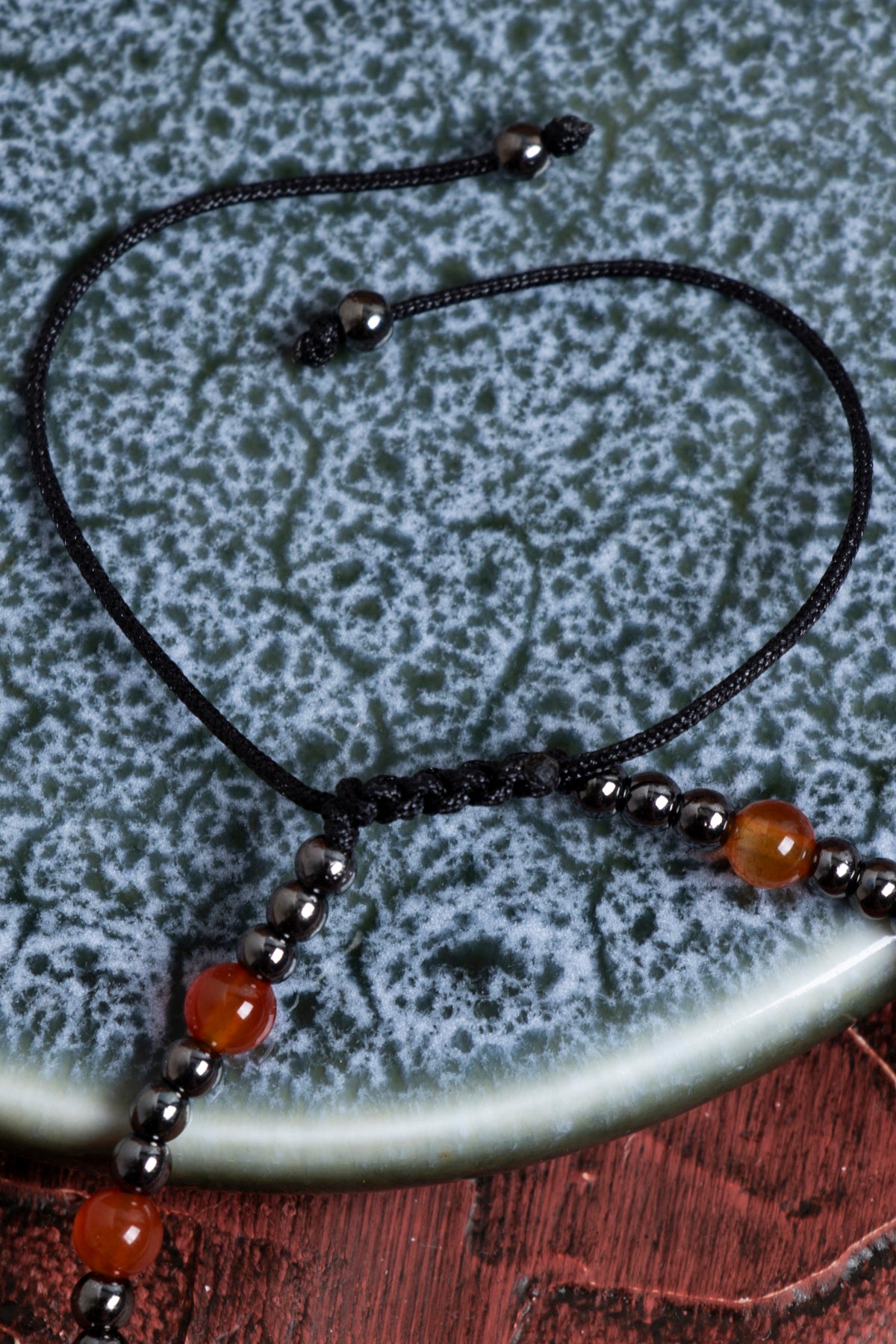 Sertifikalı Kırmızı Akik &amp; Hematit Doğal Taş Makrome Bileklik