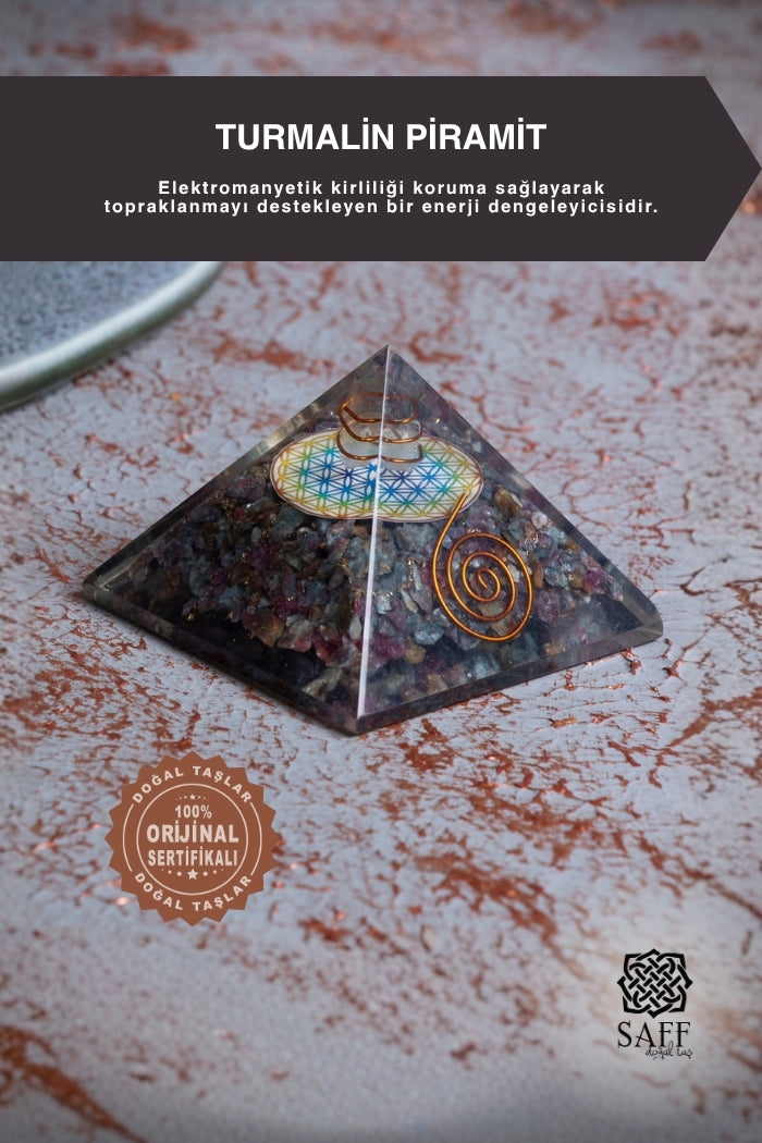Turmalin Piramit
