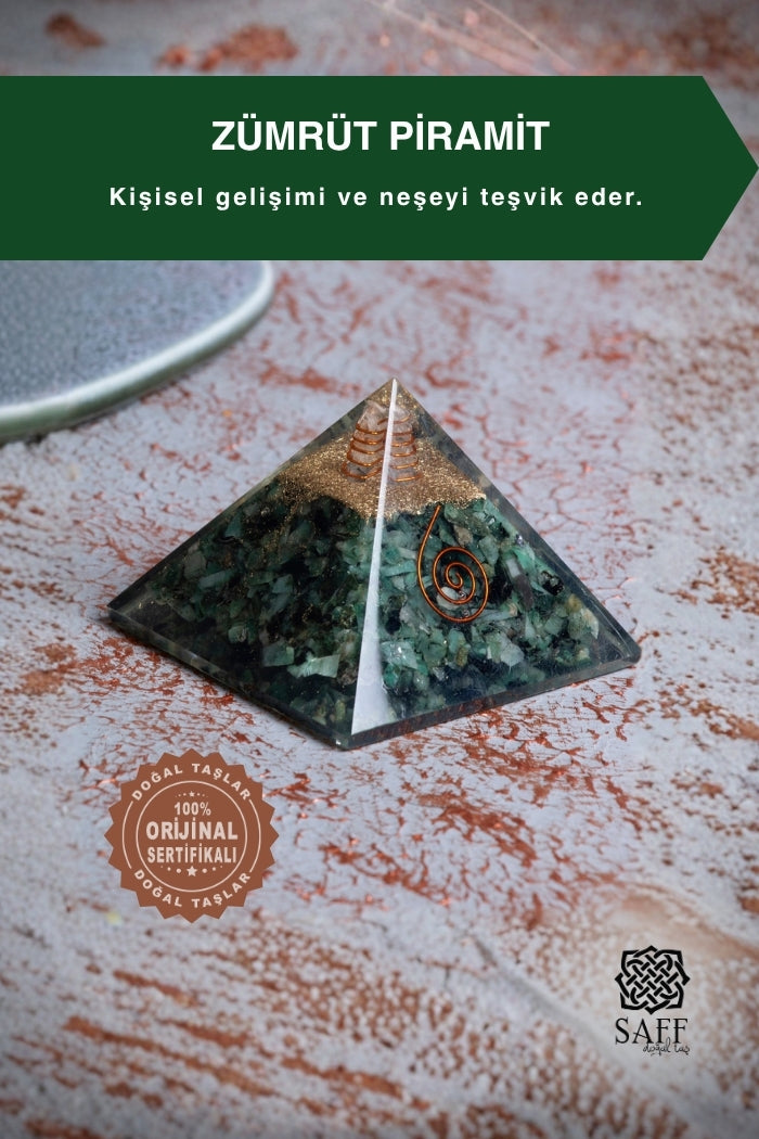 Zümrüt Piramit